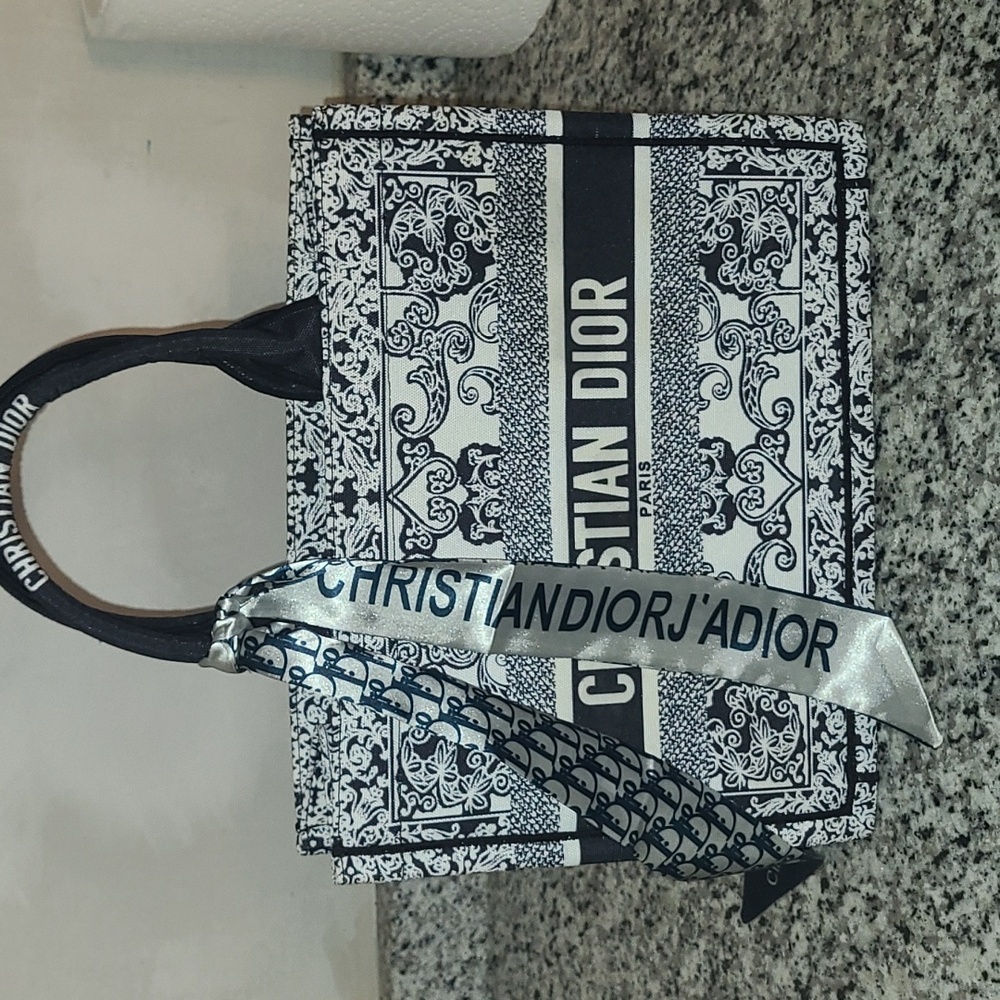 Fun tote